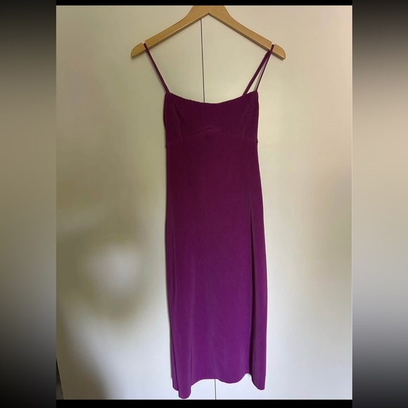 Open Back, Pleated Midi Dress - Picture 2 of 4